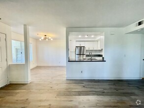 Building Photo - Fully Remodeled 3 Bed 2 Bath East lake