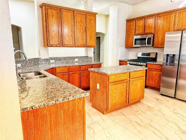 Building Photo - 1811 Montana Sky Dr
