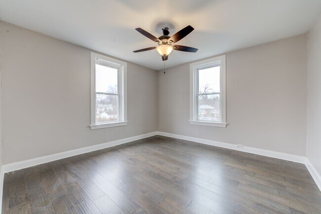 Building Photo - 1300 McCausland Ave