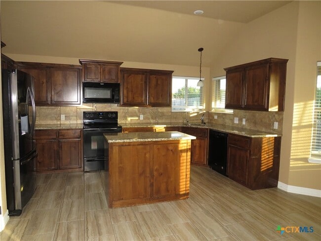 Building Photo - 10102 Taylor Renee Dr