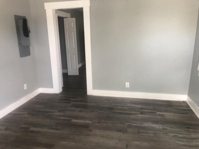 Building Photo - 1041 15th St