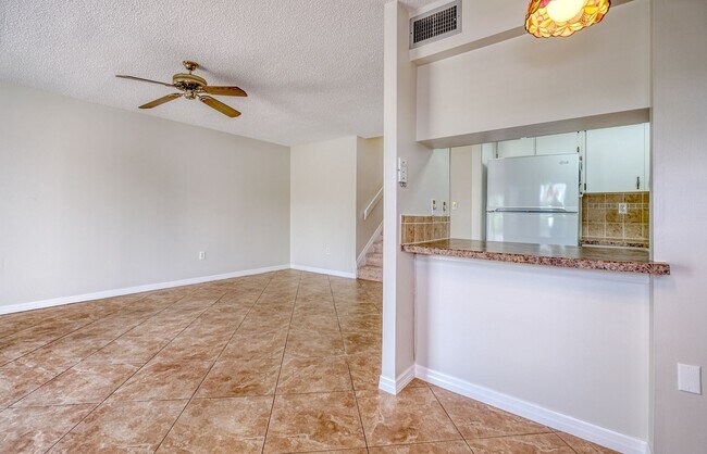 Building Photo - 14800 Walsingham Rd