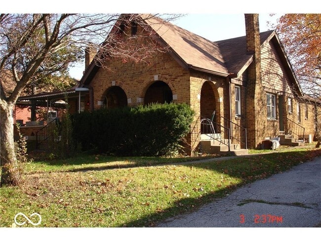 Primary Photo - 5221 E 10th St