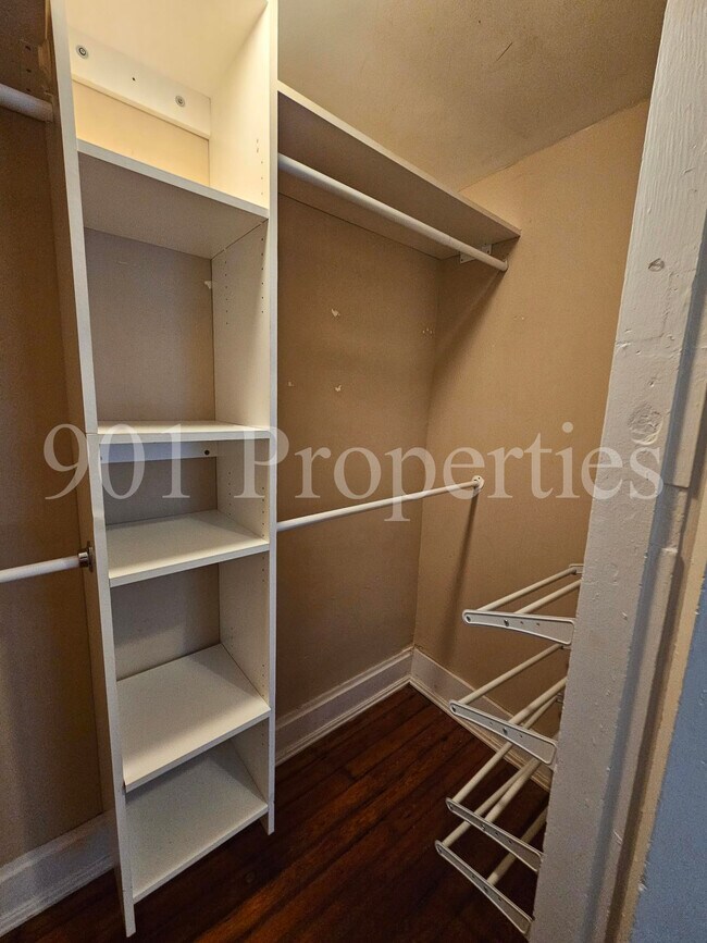 Building Photo - 59 S Cox St