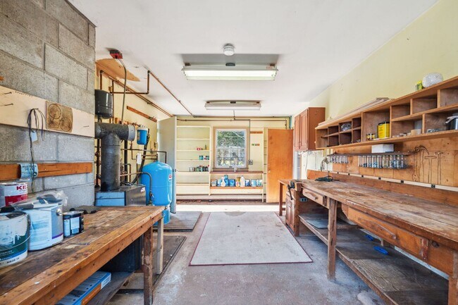 Building Photo - 17 Hillside Rd