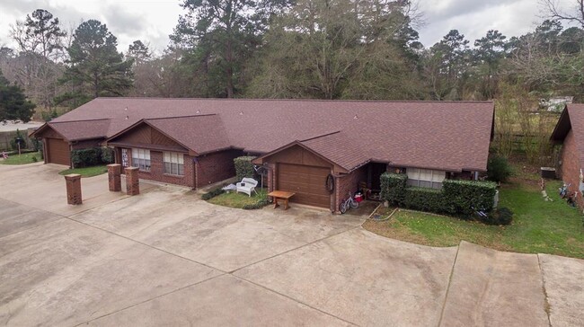 Building Photo - 2904 Old Houston Rd
