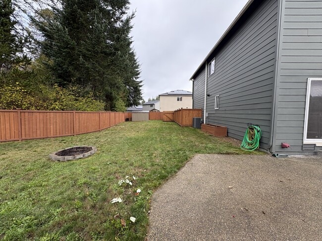 Building Photo - 325 Watercress St