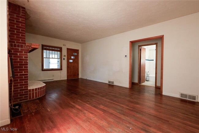 Building Photo - 1126 18th St NE