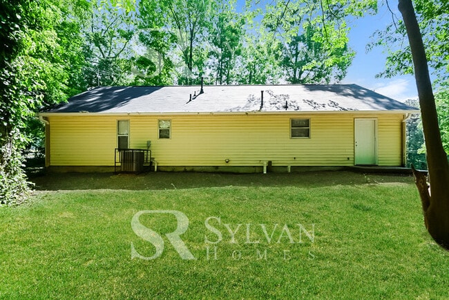 Building Photo - Coming HOME never felt so good!