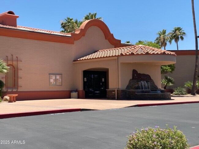 Building Photo - 11115 E Bellflower Ct