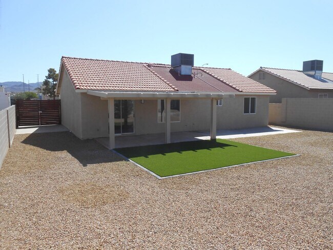 Building Photo - 571 Grape Dr