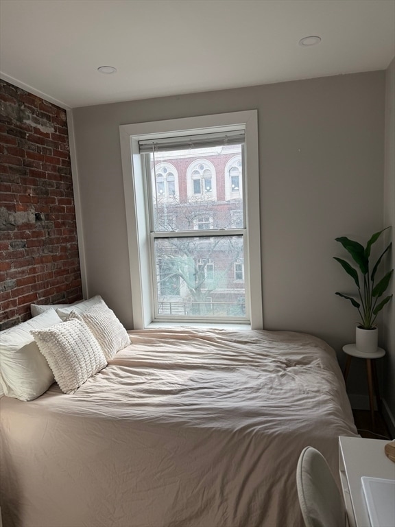 Building Photo - 536 E Broadway