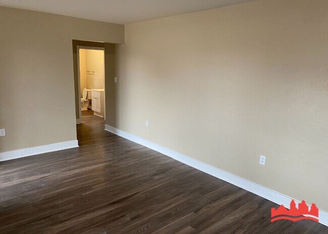 Building Photo - 7815 Armour Rd