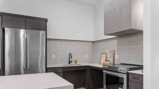 Building Photo - BRAND NEW LUXURY ROW END TOWNHOUSE W 2 CAR GARAGE