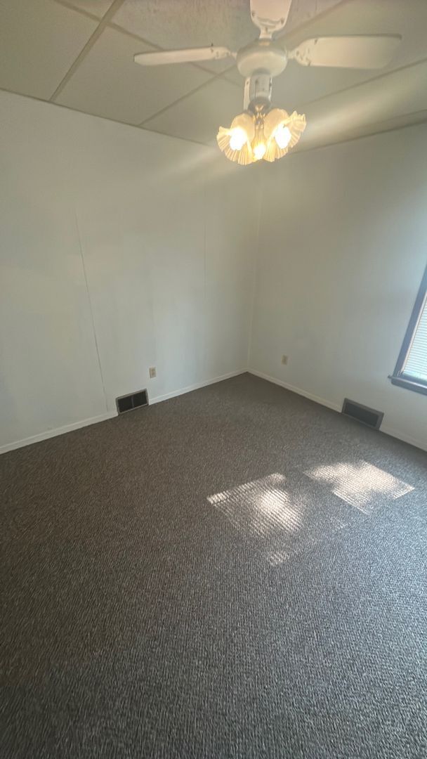 Building Photo - 3 Bedrooms, 1 Bathroom & w/upper loft Single Family with Garage - Staples