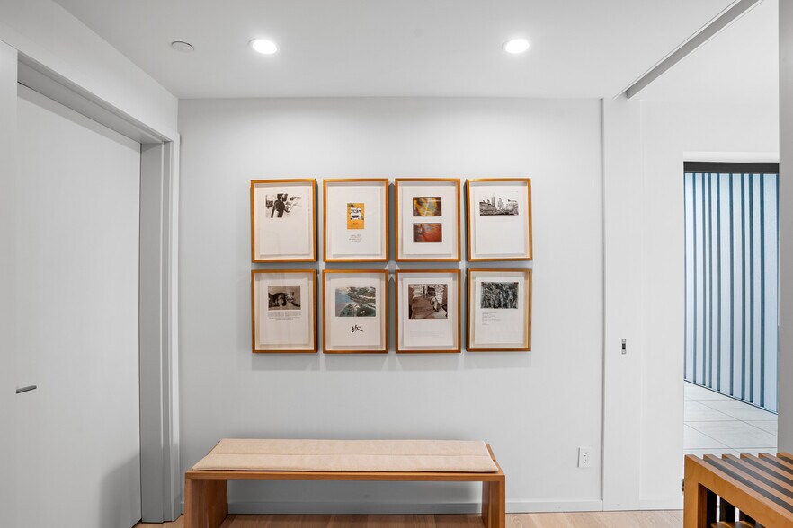 Building Photo - 12 NE Fremont St