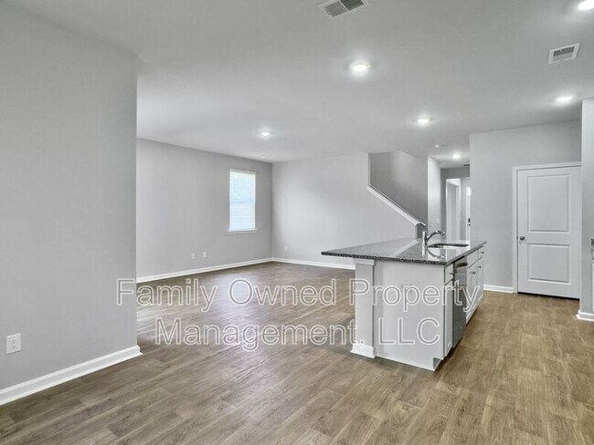 Building Photo - 422 Blue Elderberry Run