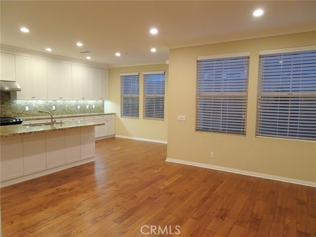 Building Photo - 108 Oasis