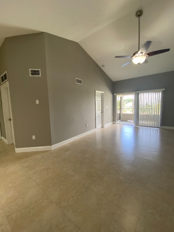 Building Photo - 2820 N Oakland Forest Dr