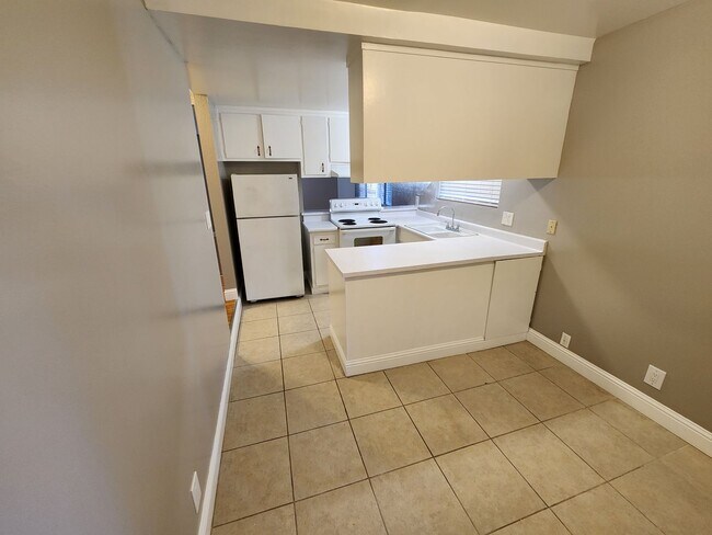 Building Photo - 2010 18th St