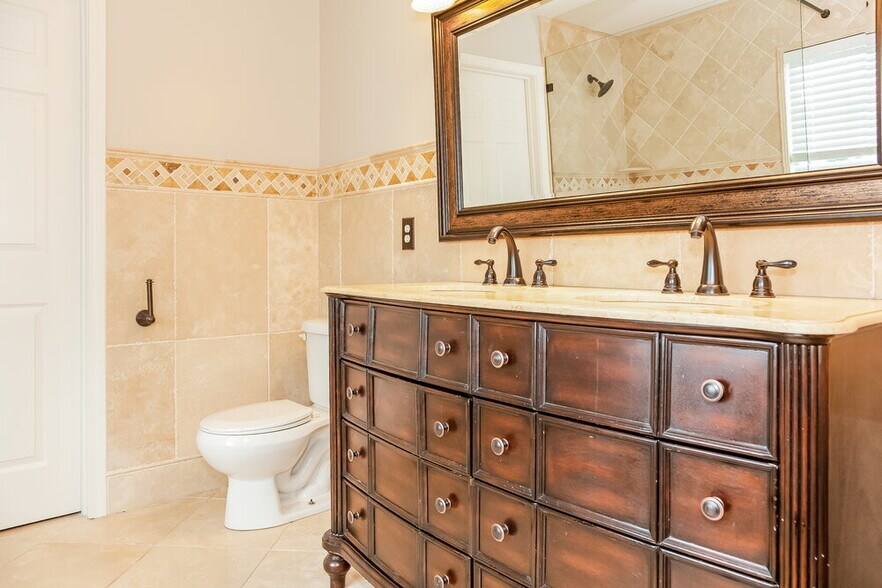 Building Photo - 11007 Holm Oak Pl