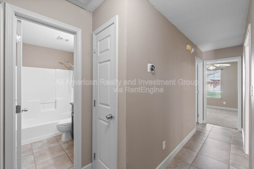 Building Photo - 7968 Lola Cir
