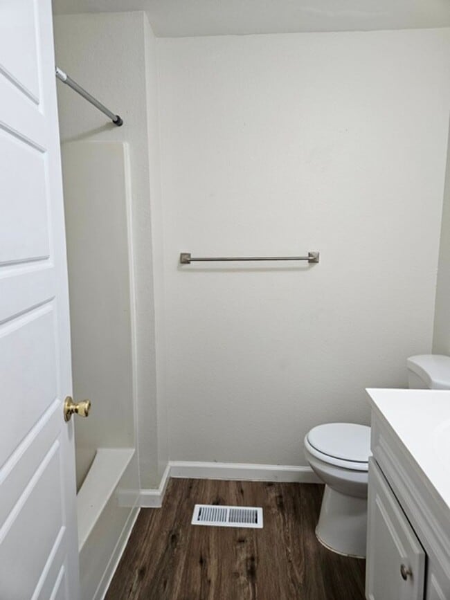 Building Photo - 3Bd/2Ba Single Story Home-Available to View!