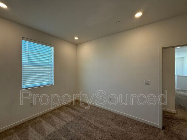 Building Photo - 2099 Frank Blondin Ln