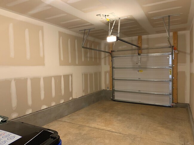 Building Photo - 6323 Andante Ave