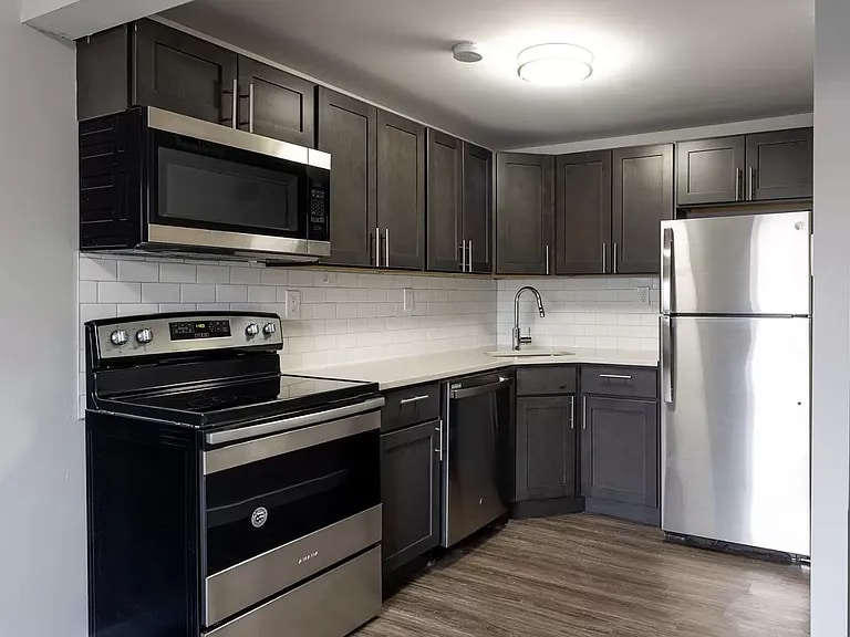 Building Photo - 6801 Bingham St