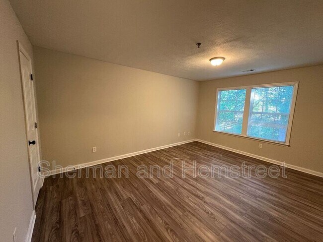 Building Photo - 3400 London Ct SW