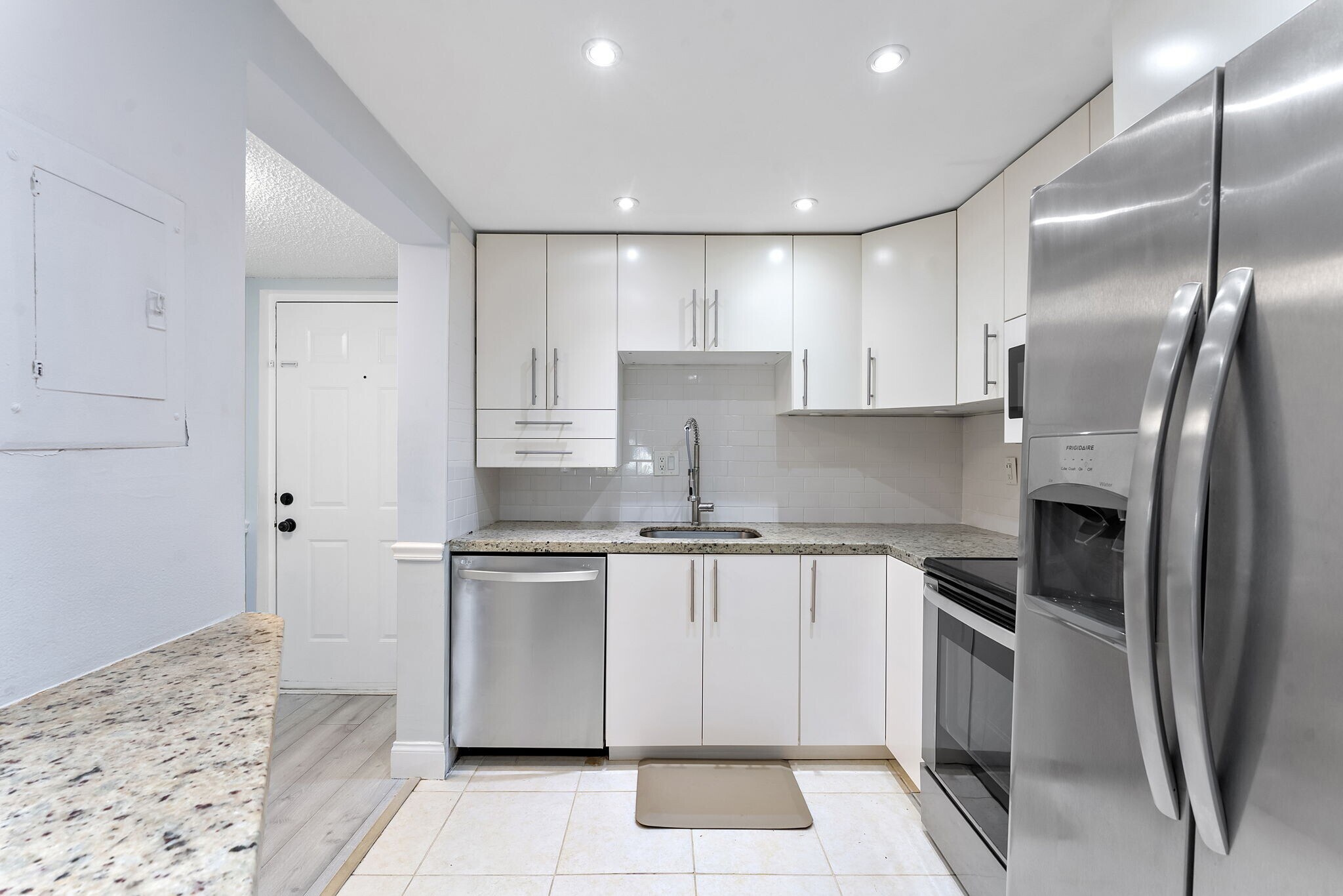 Building Photo - 9370 SW 8th St