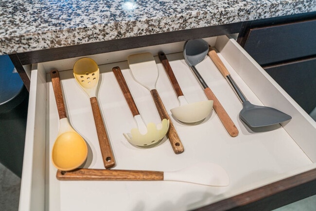 Building Photo - 915 N 4th St