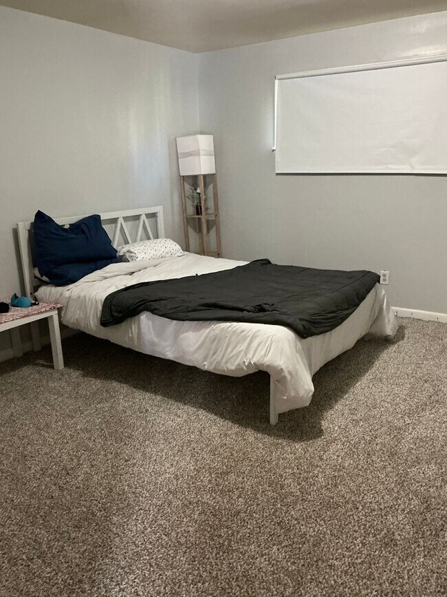 Building Photo - 1BR/1 BA + Bonus Room and balcony in Stadium Village! **Available in January but come see it toda...