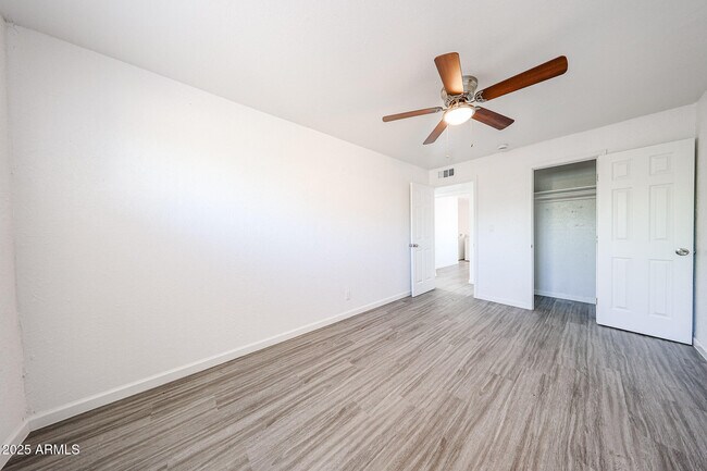 Building Photo - 4423 N 23rd Ave