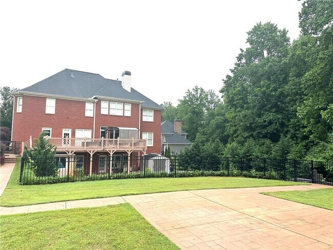 Building Photo - 2852 Summer Branch Ln