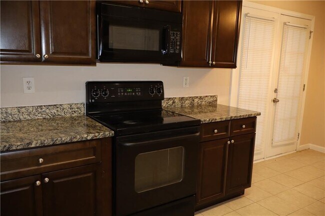 Building Photo - 176 Rivergate Ct