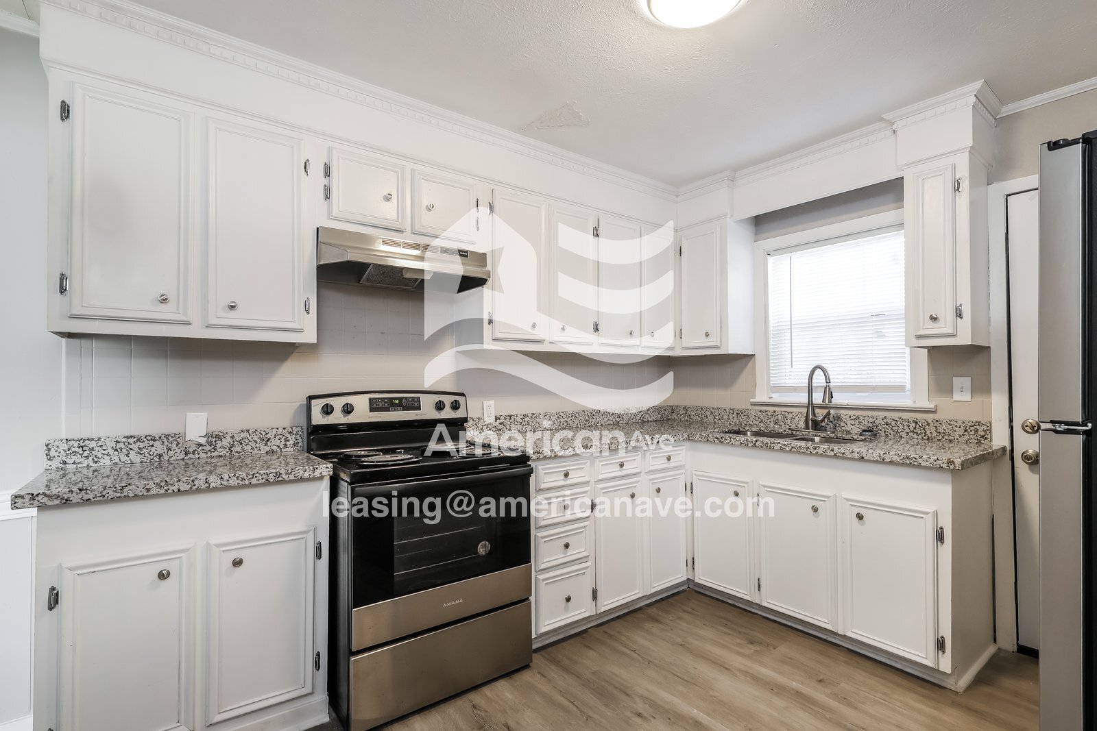 Building Photo - 816 Monterey St