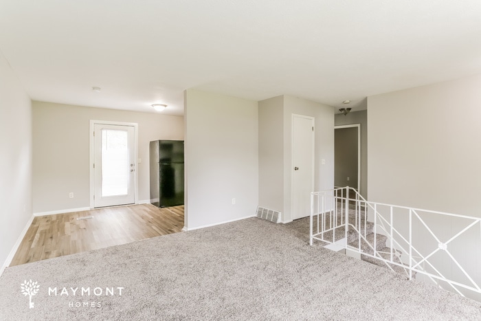 Building Photo - 2637 Sherborne Crescent