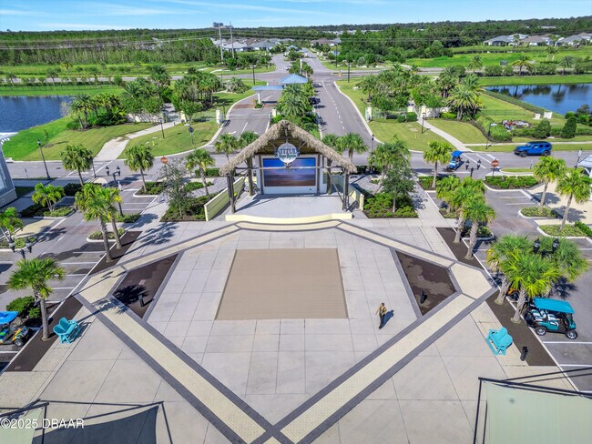 Building Photo - 215 Summertime Pl