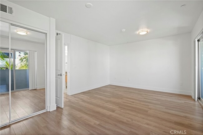 Building Photo - 11312 Huston St