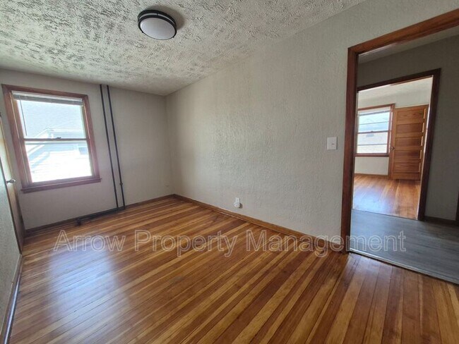 Building Photo - 2601 Vine St