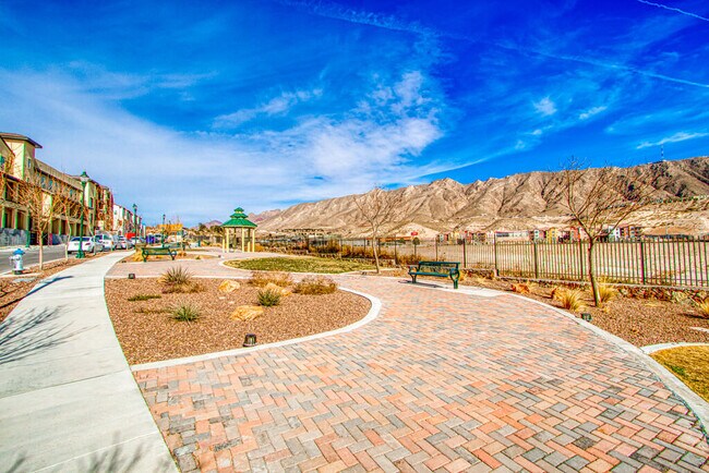 Building Photo - 328 Vin Almoradi Ct