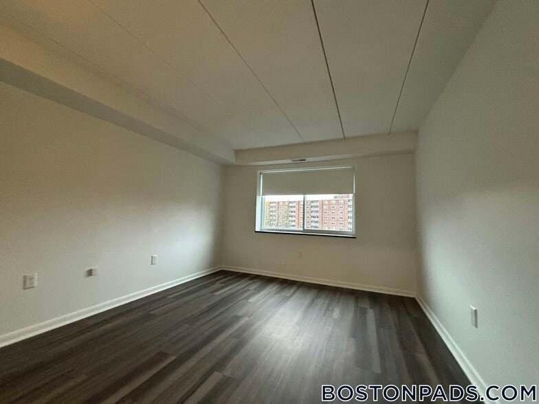 Building Photo - 51 Hill Rd