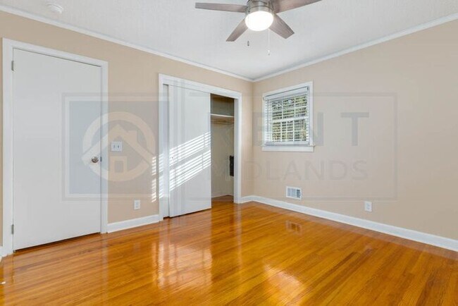Building Photo - Home Available in Forest Acres