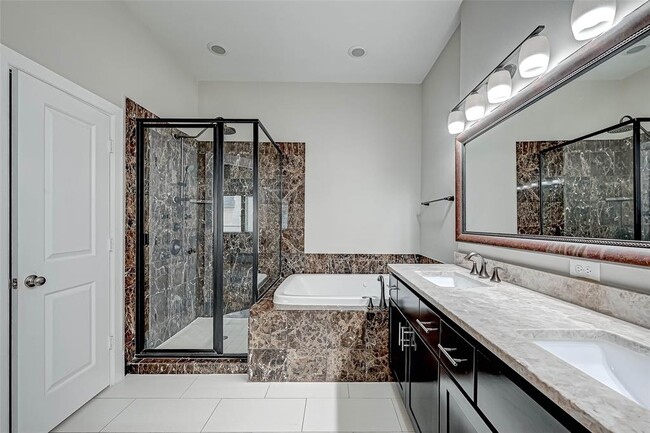 Building Photo - 6711 Saxton Manor St