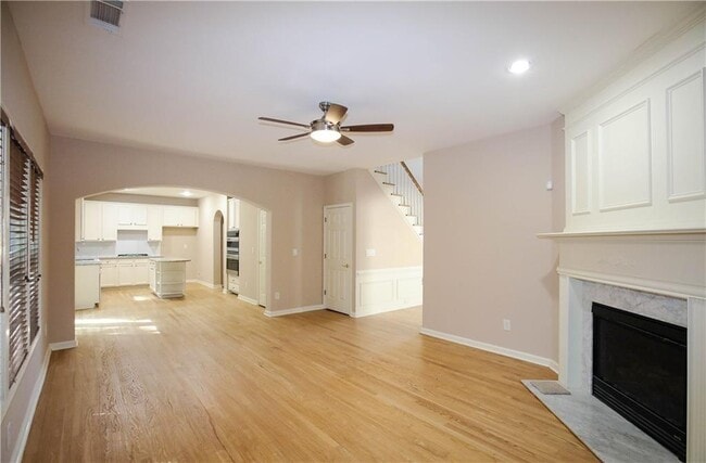 Building Photo - 6614 Mimosa Cir