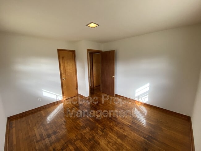 Building Photo - 10532 Robert E. Lee Drive