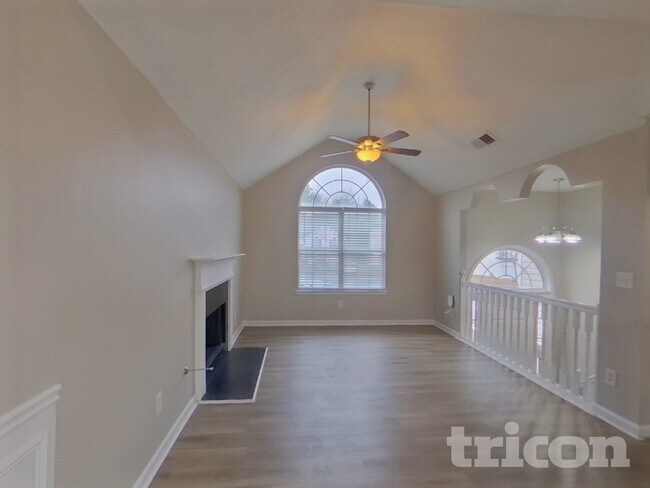 Building Photo - 7192 Tanger Blvd