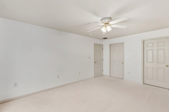 Building Photo - 108 Riverwalk Way